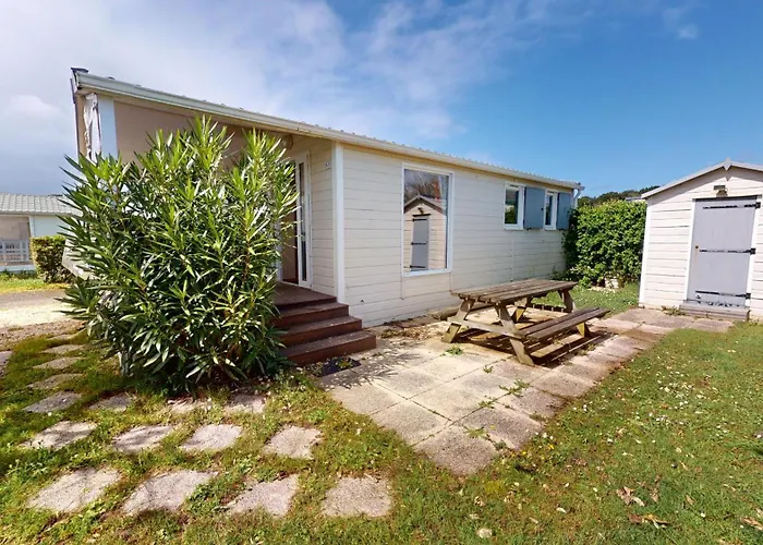 Le De L Auzance - Piscine & 펜션 *